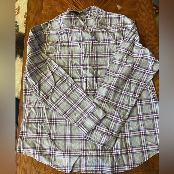 Men's Plaid Button-Down Shirt - Picture 5 of 5